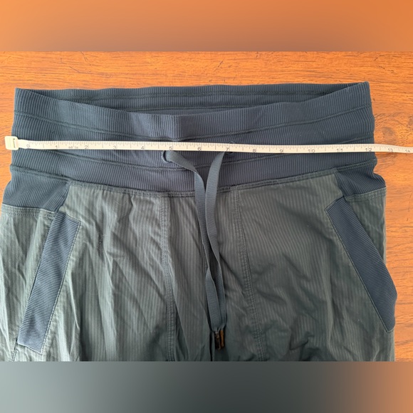 Lululemon Dance Studio Pant III (Regular) *Unlined Nocturnal Teal Size 2 - Picture 7 of 9